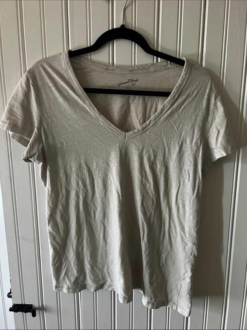 Universal Thread Lightweight V-Neck Tee in Cream